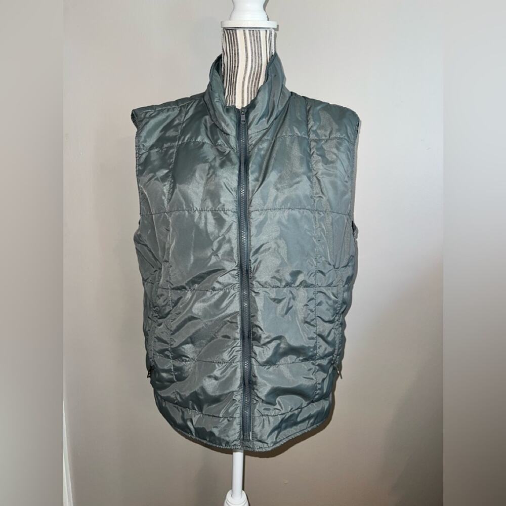 LL BEAN WOMENS VEST SIZE L MINT